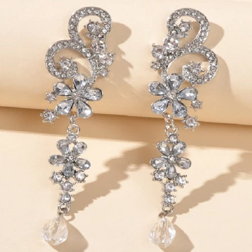 Rhinestone Crystal Decoration Flower Chandelier Earrings - Gold or Silver